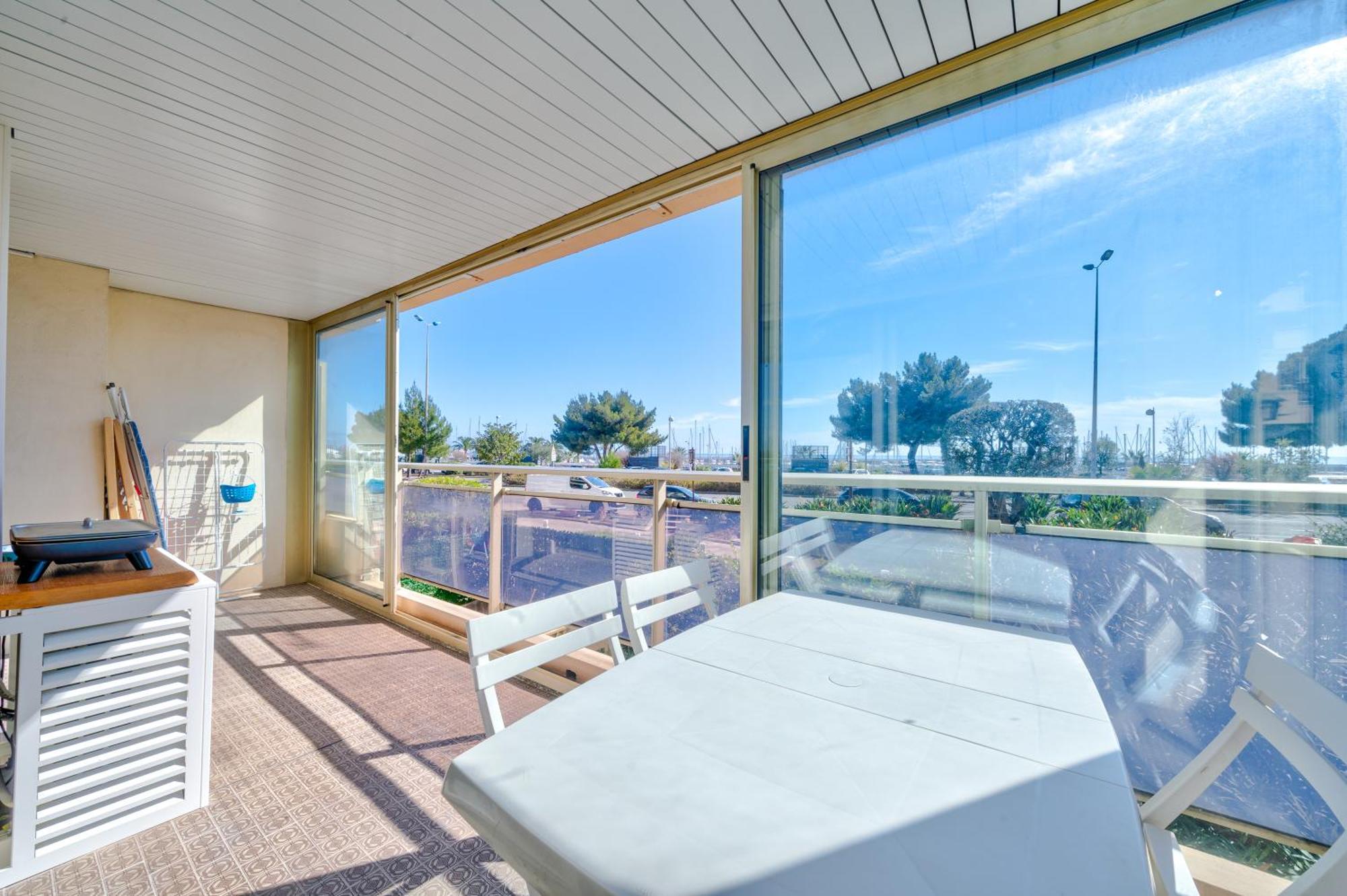 Magnifique 2 Pieces Vue - Parking Proche Saint-Laurent-du-Var