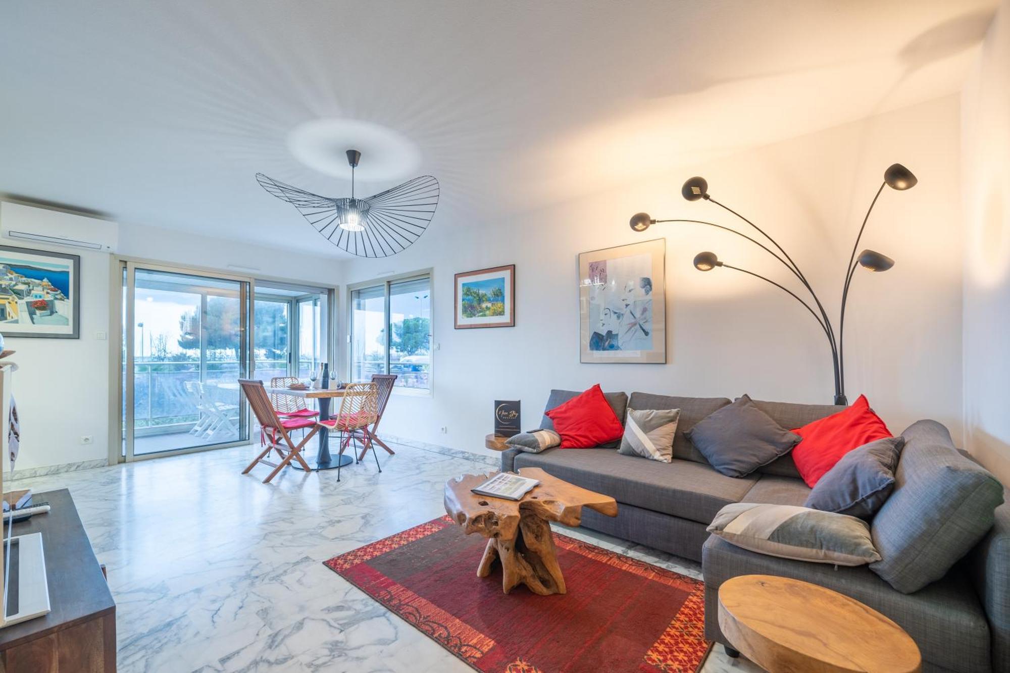 Appartement Magnifique 2 Pieces Vue - Parking Proche *